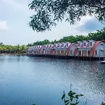 Reddoorz Near Pantai Coastarina Batam