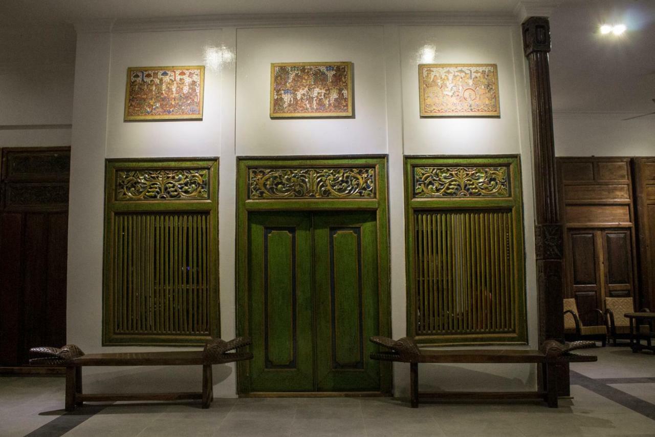Reddoorz Near Pantai Coastarina Hotel