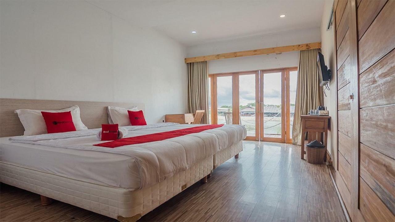 Hotel Reddoorz Near Pantai Coastarina Batam